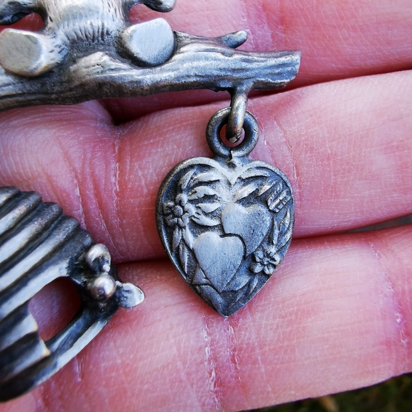 Vintage L Razza Pewter Bear on a Branch Bee Beehive Brooch - Picture 4 of 12